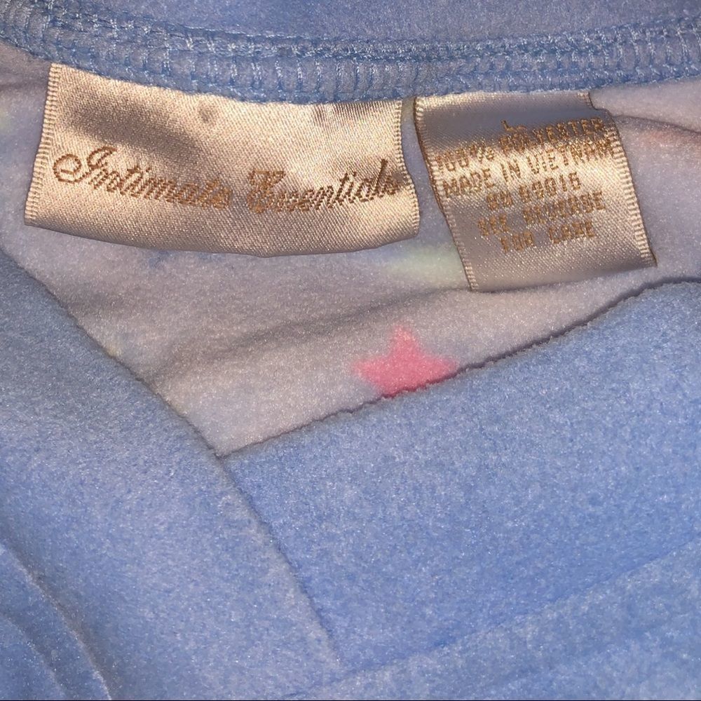 Intimate essentials 2 pc. fleece pjs - Picture 4 of 5